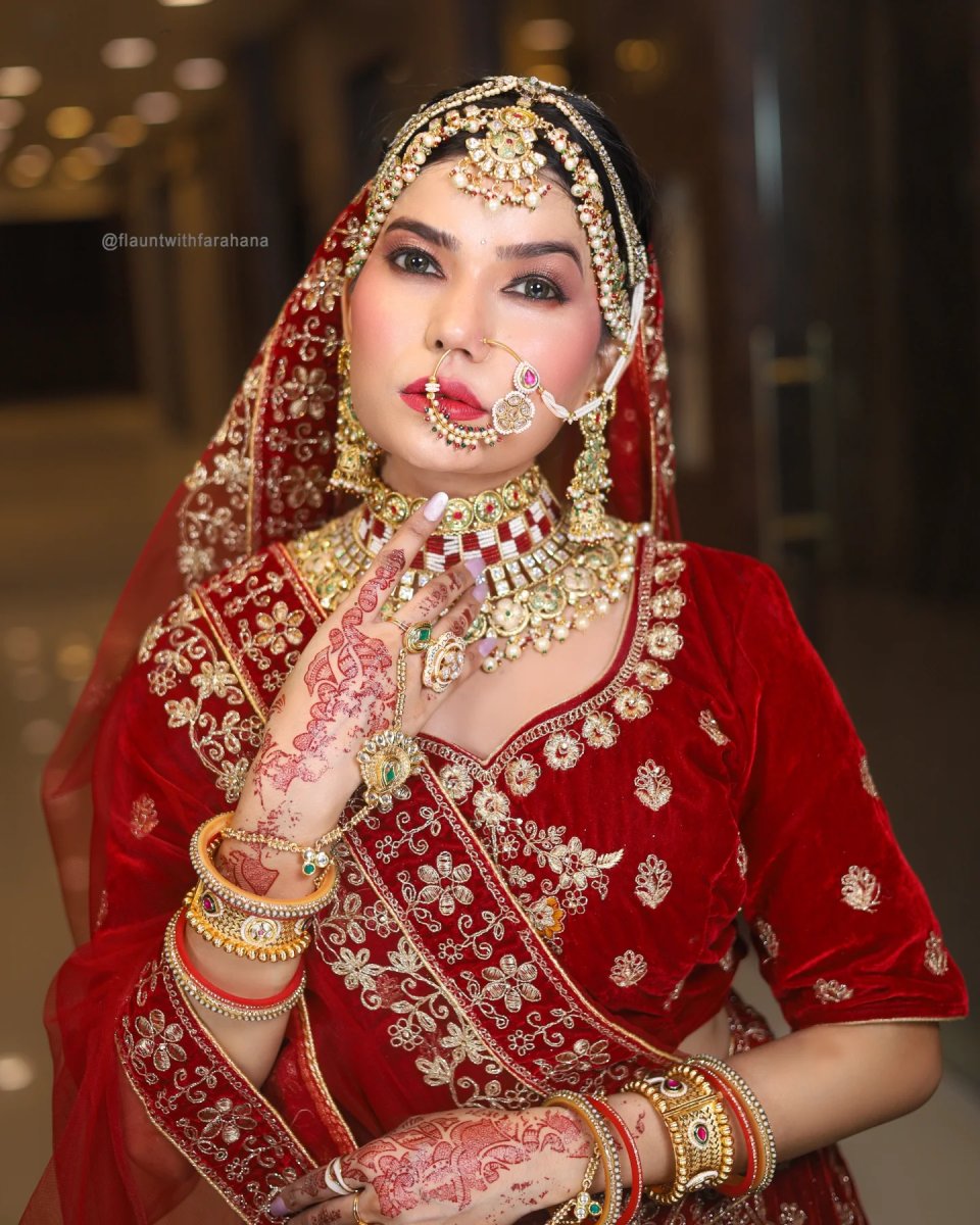 flauntwithfarhana_3759808308900425530_55585103225_3_2025-11-06.jpg