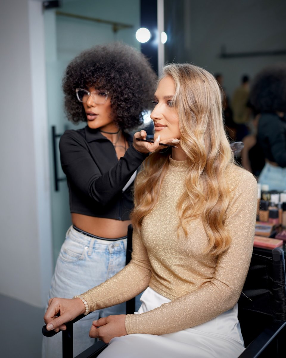 gala.makeupartist_3784725936613855689_1576438412_3_2025-12-10.jpg