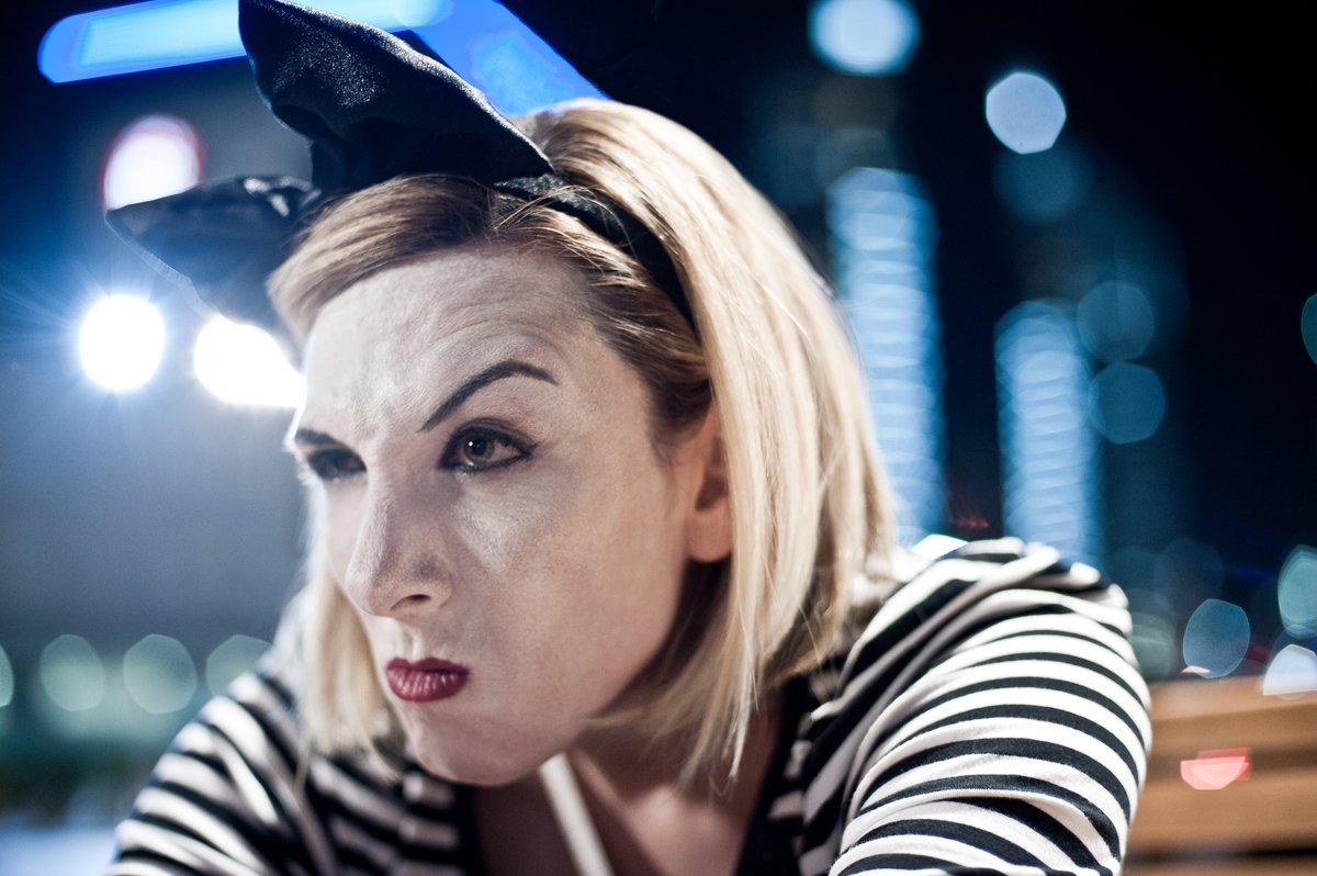 521_LaraTWINGE20111214.jpg