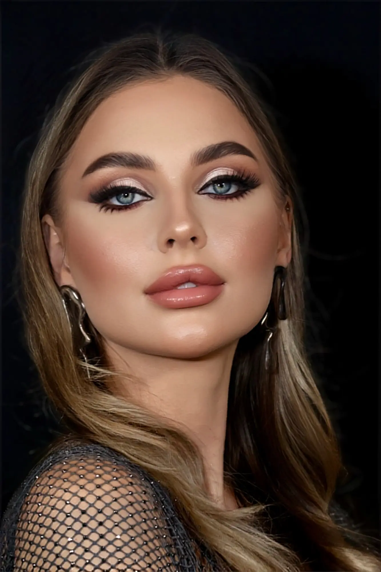 Facetune_22-10-2025-00-13-28.jpeg