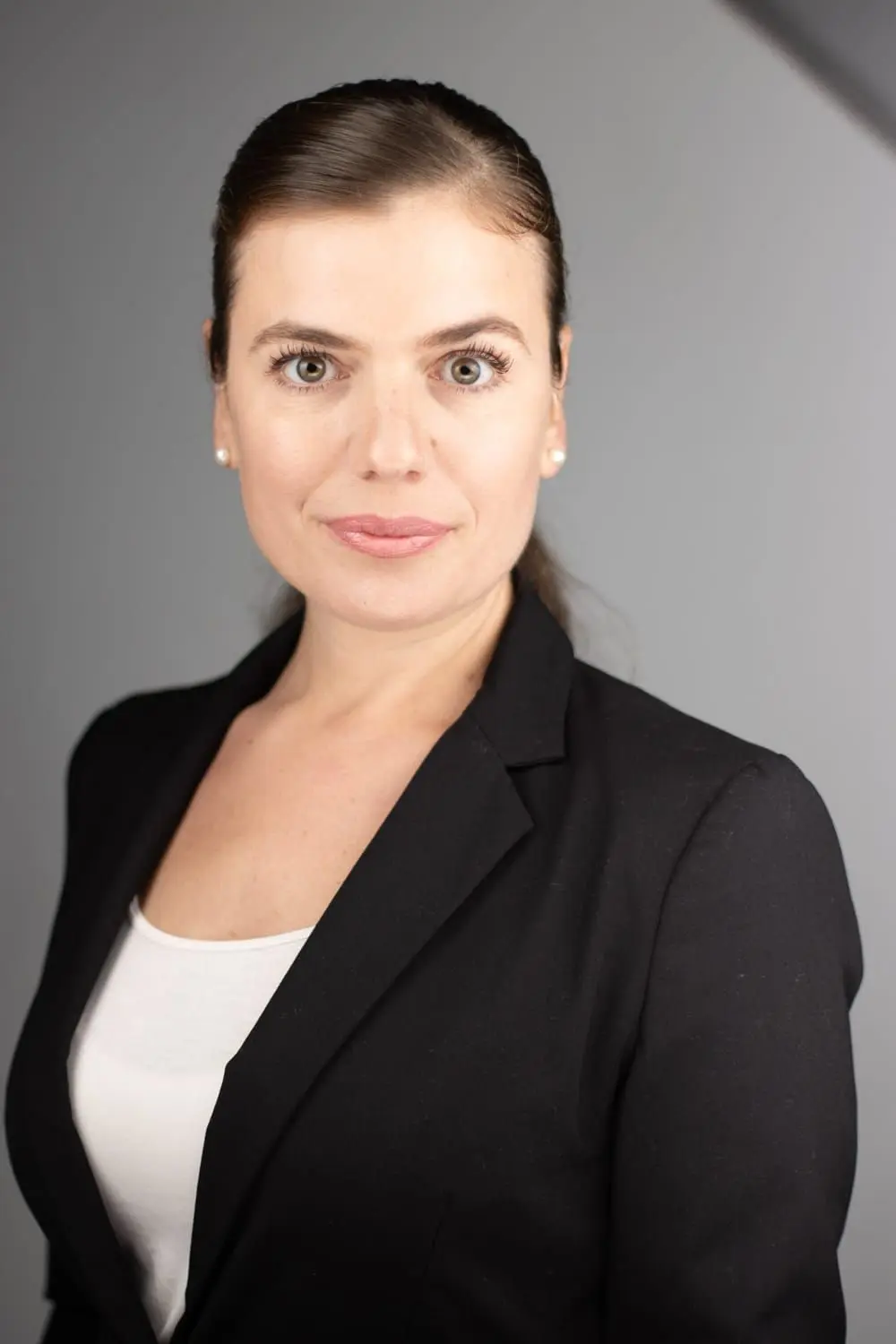 Headshot 4.jpg